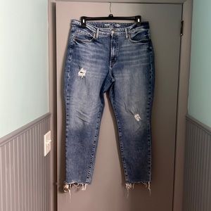 Size 16 Old Navy High Rise O.G. Straight secret smooth pockets jeans.